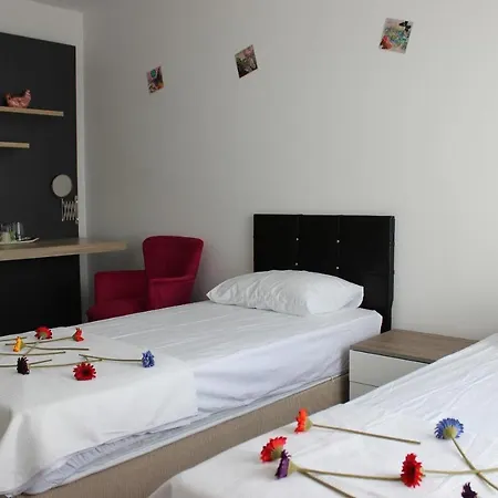 Kat11 Aparthotel
